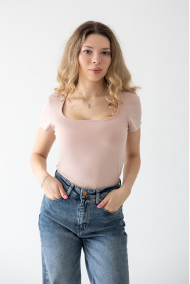 Футболка жіноча